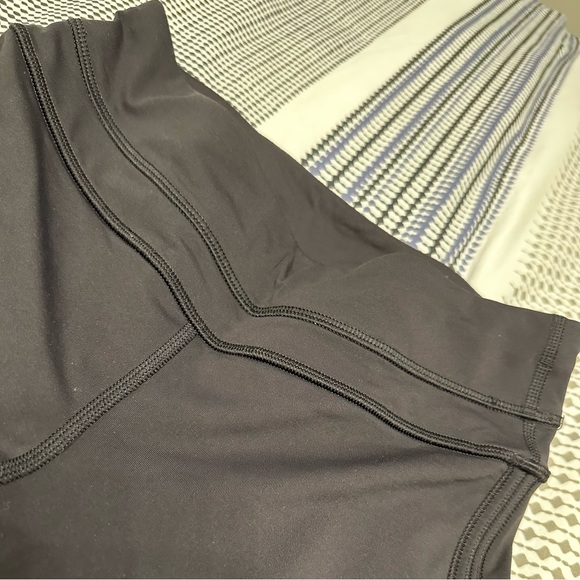 Cropped Lululemon Leggings - Picture 3 of 16